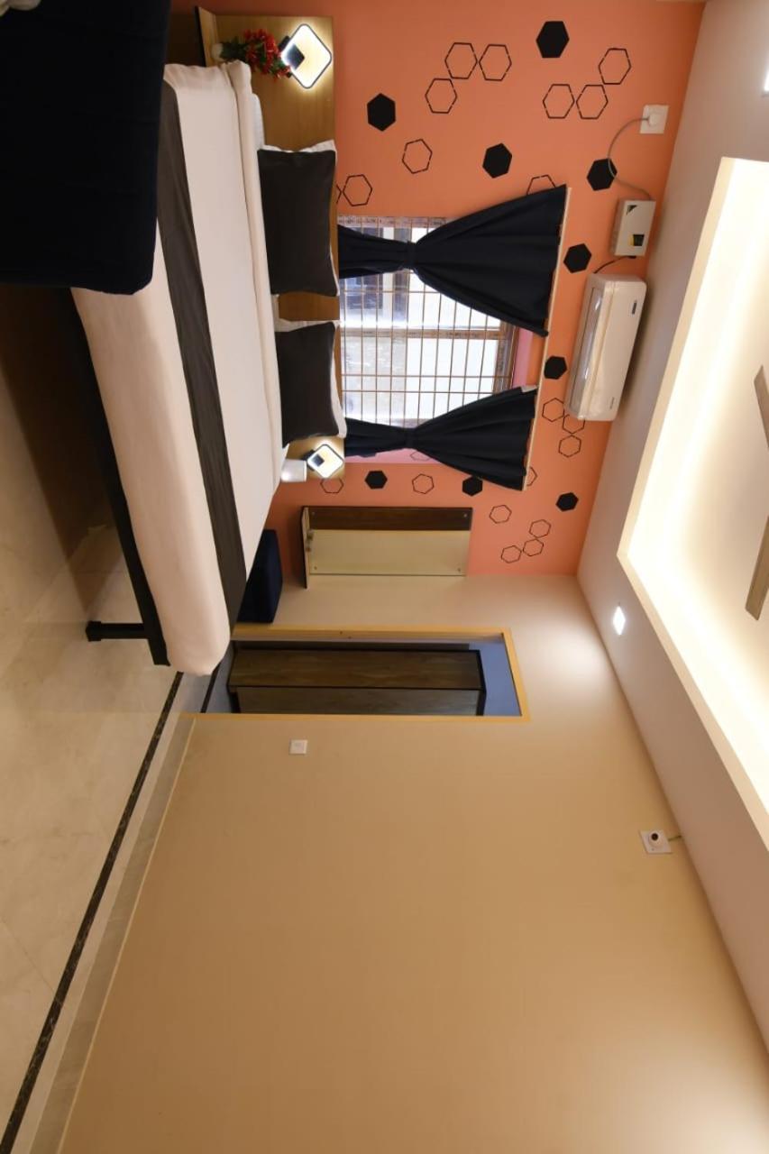 Emerald Euphoria The Luxury Stay Near Infocity Best Seller Bhubaneswar Esterno foto