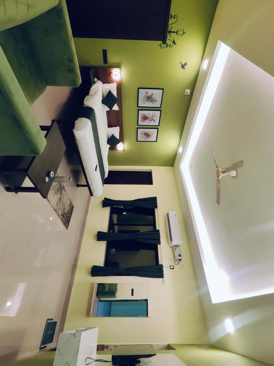 Emerald Euphoria The Luxury Stay Near Infocity Best Seller Bhubaneswar Esterno foto